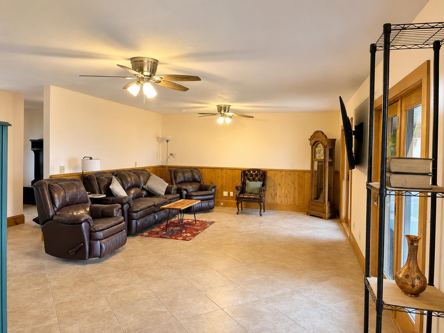 6095 Lake Road