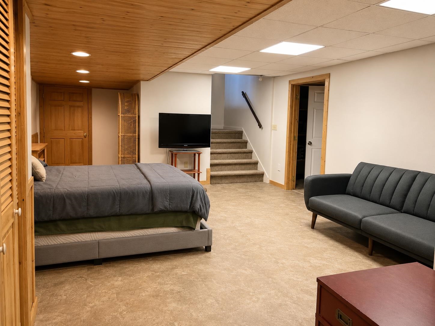 Bedroom 2nd Floor