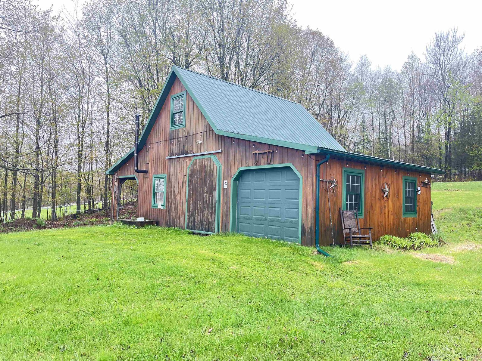 6095 Lake Road