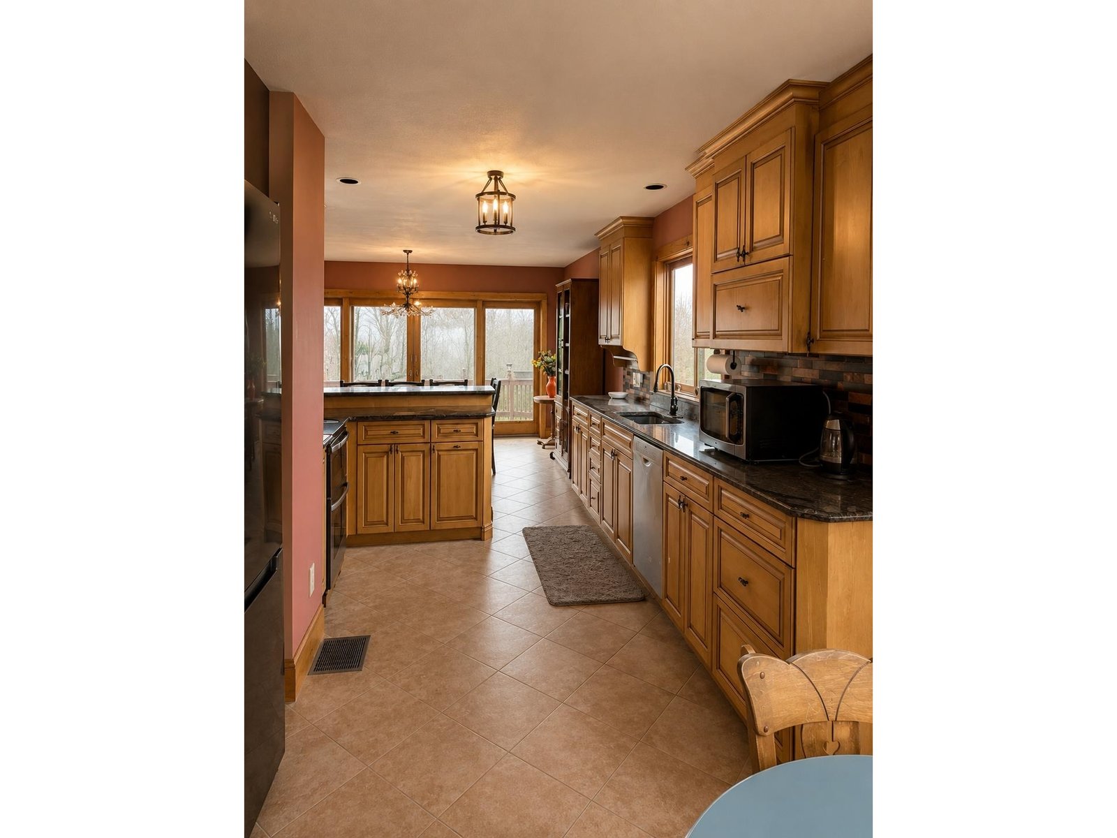 6095 Lake Road