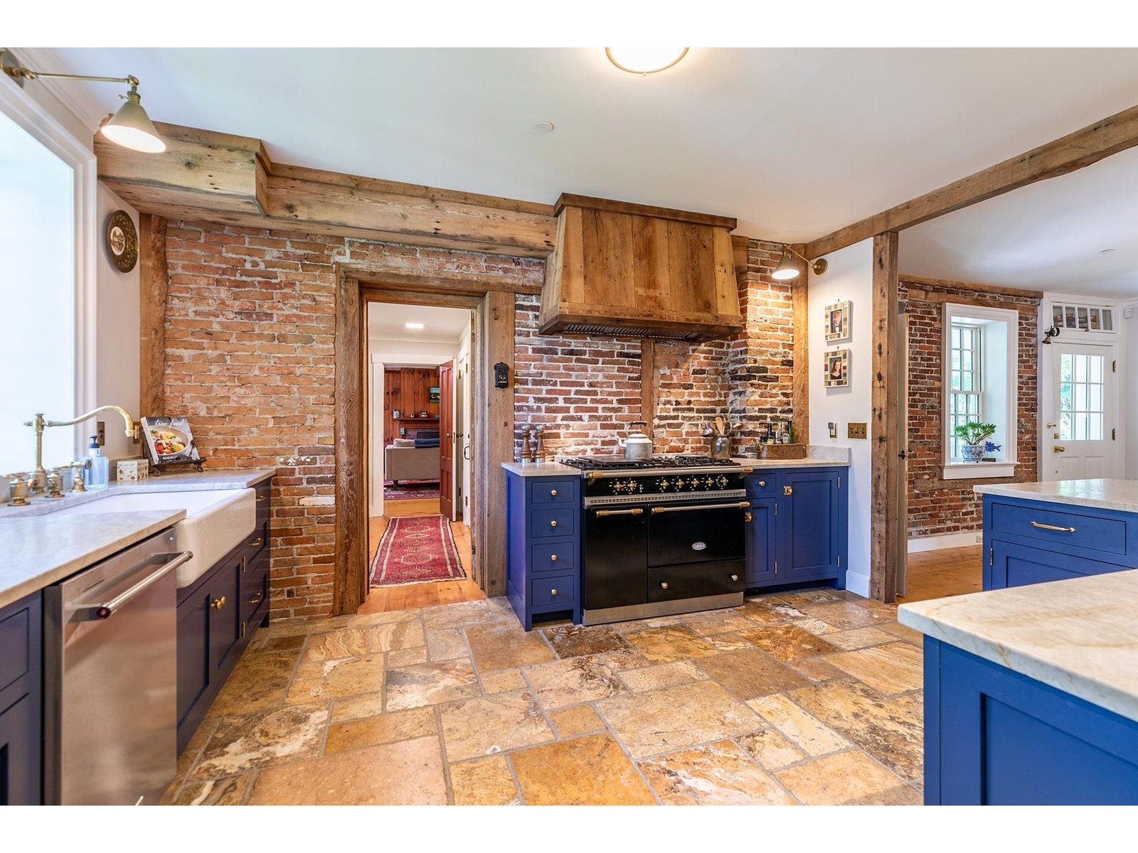 61 Academy Circle