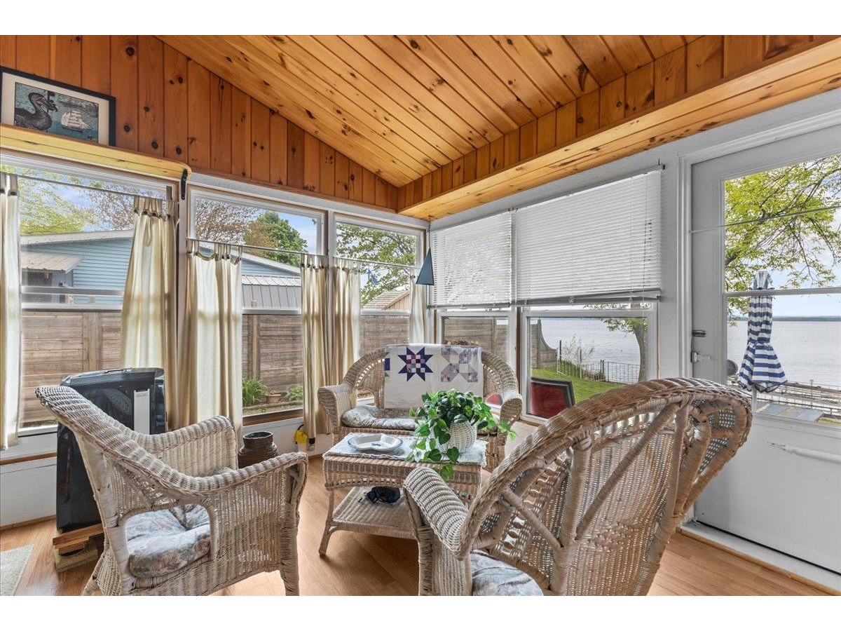 61 Bourdeau Lane South