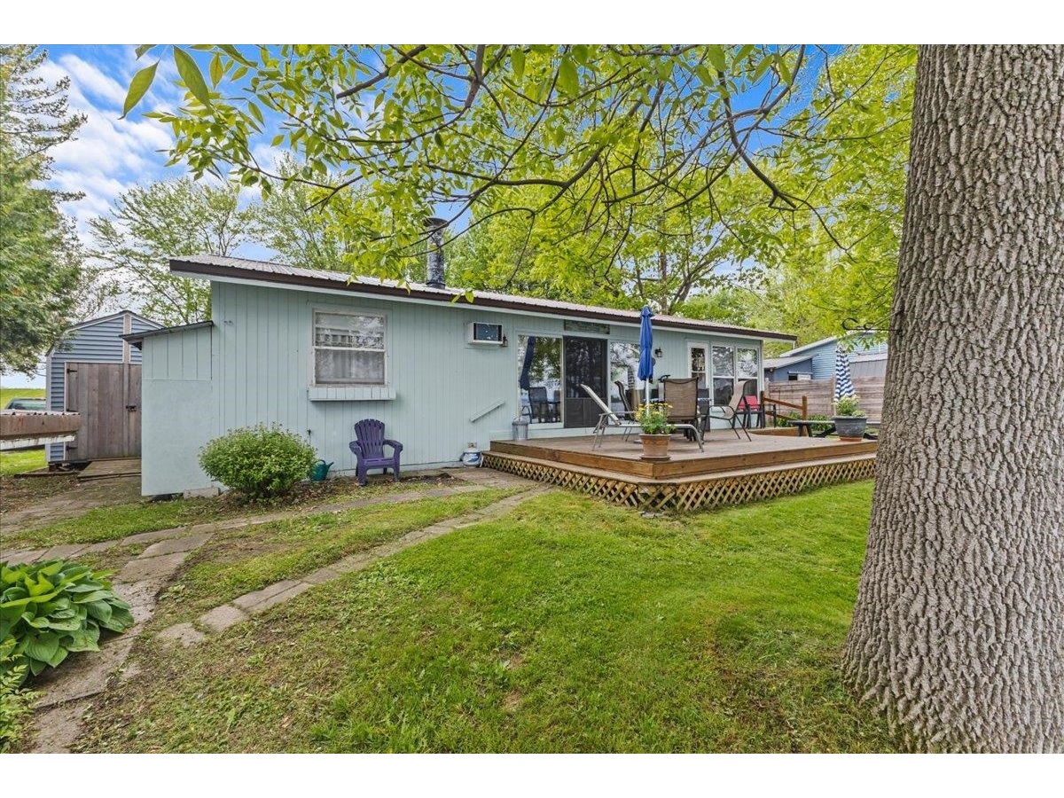 61 Bourdeau Lane South