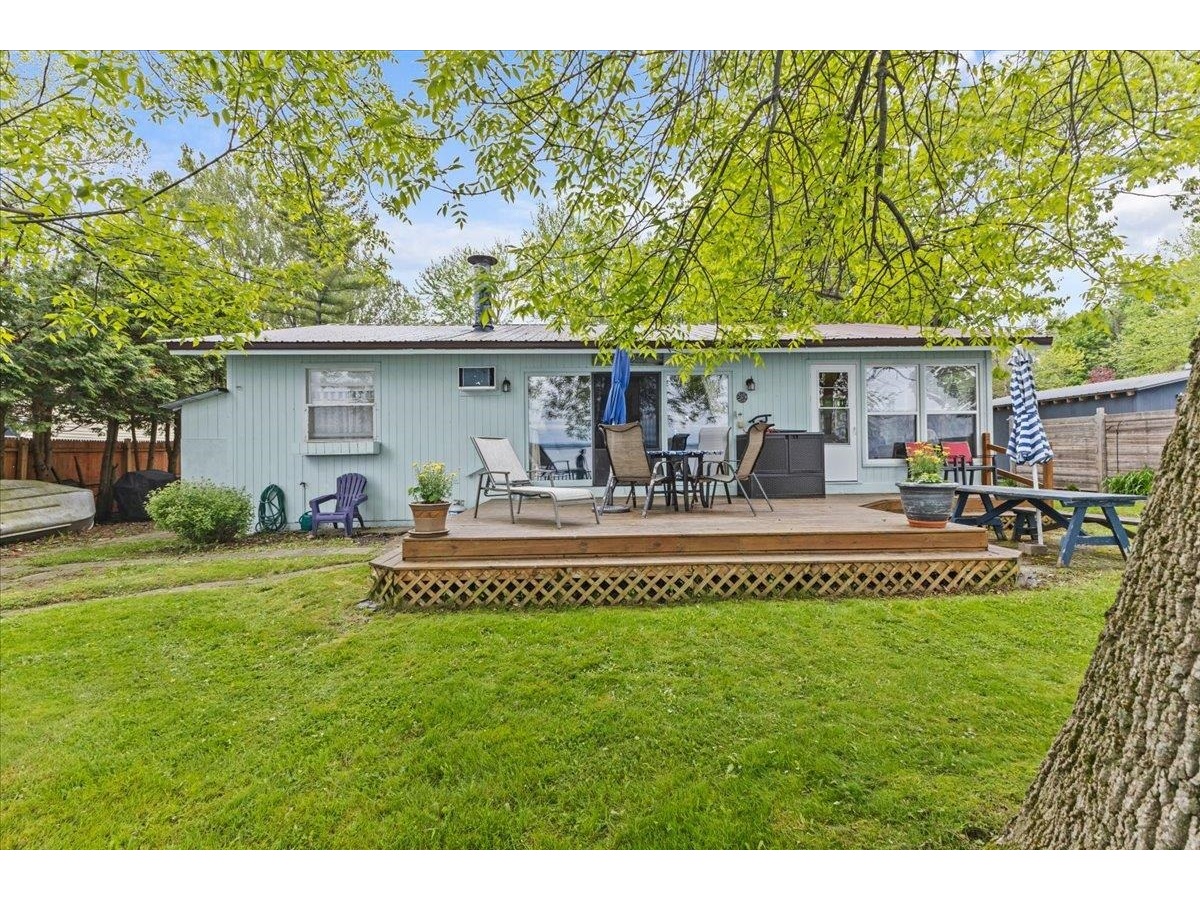 61 Bourdeau Lane South