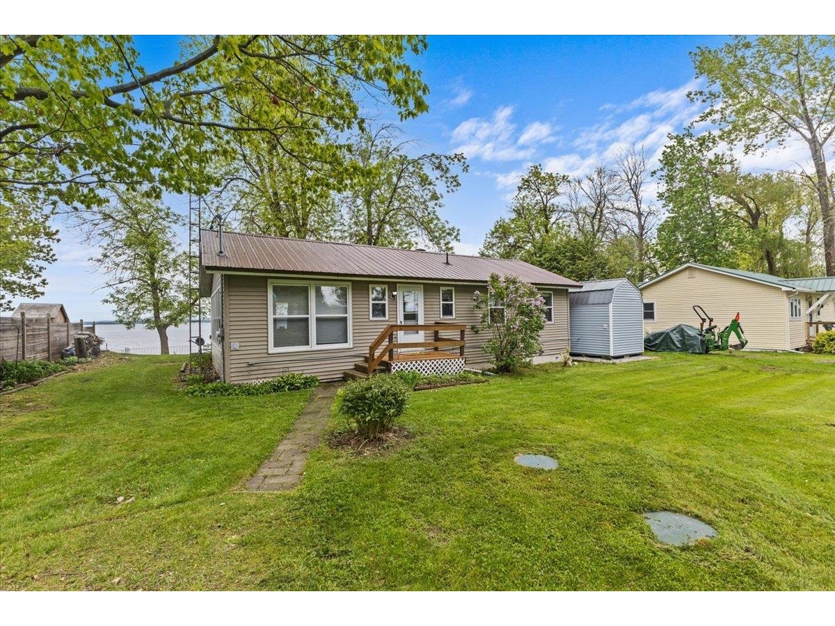 61 Bourdeau Lane South