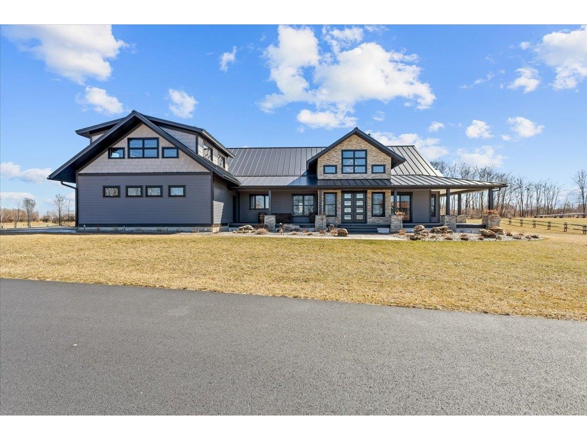 61 Lakewood Drive