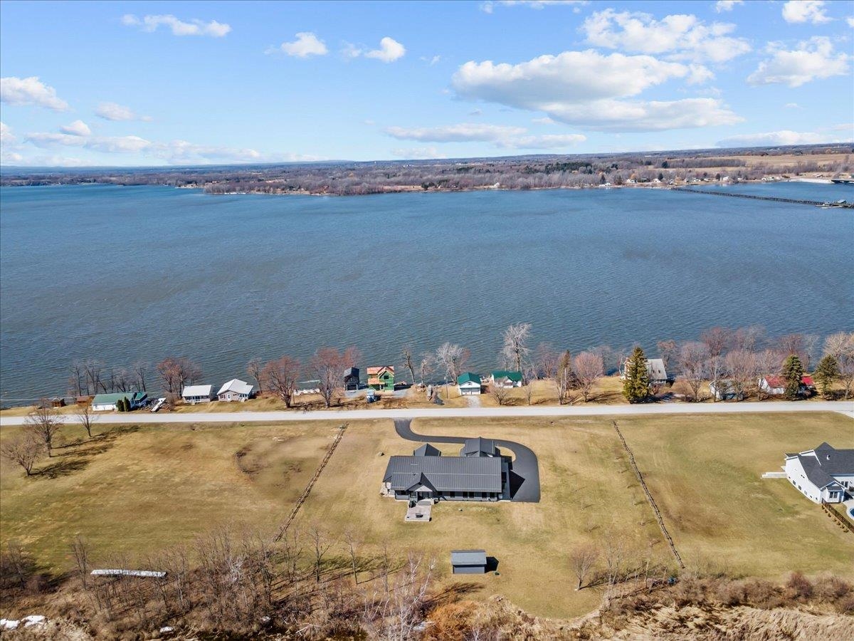 61 Lakewood Drive