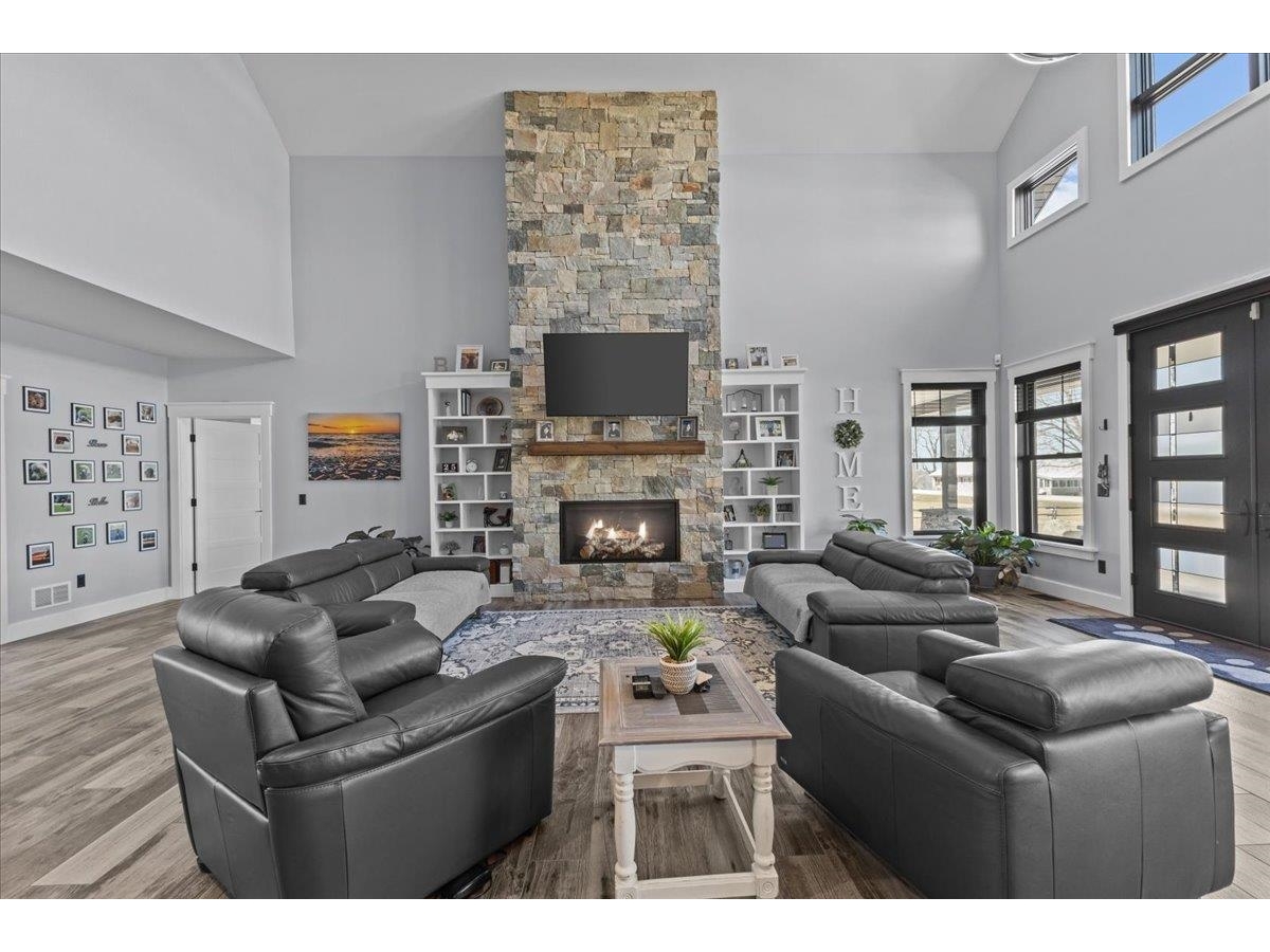 61 Lakewood Drive