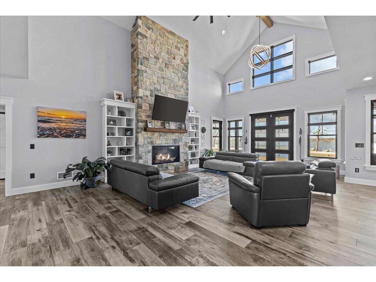 61 Lakewood Drive