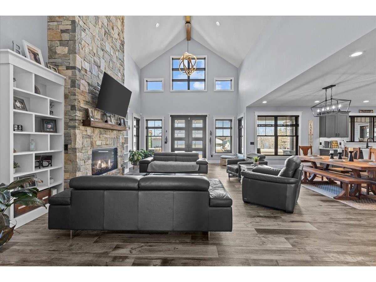 61 Lakewood Drive