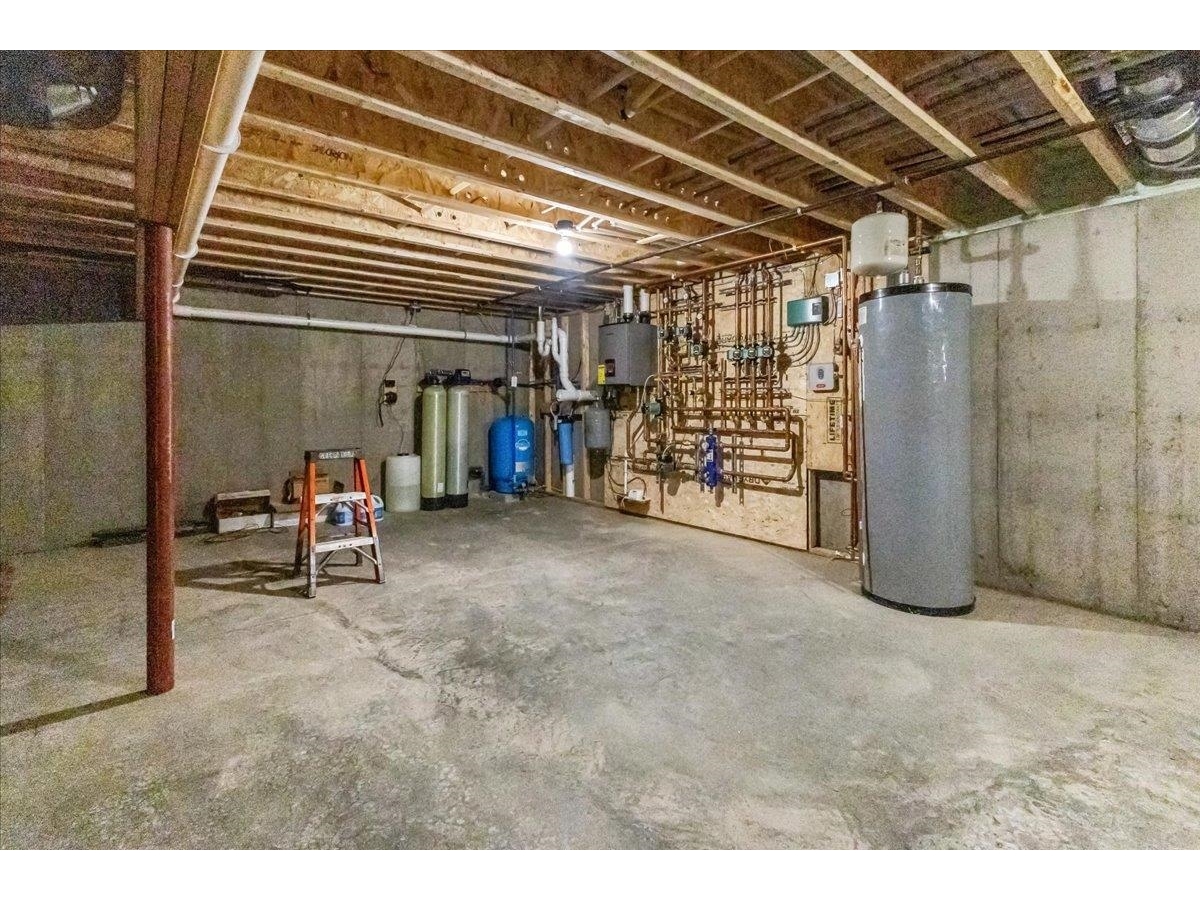 61 Lakewood Drive