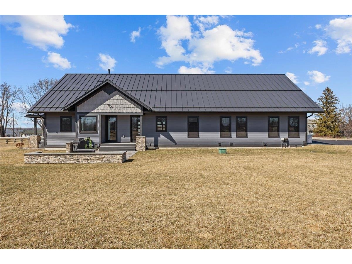 61 Lakewood Drive