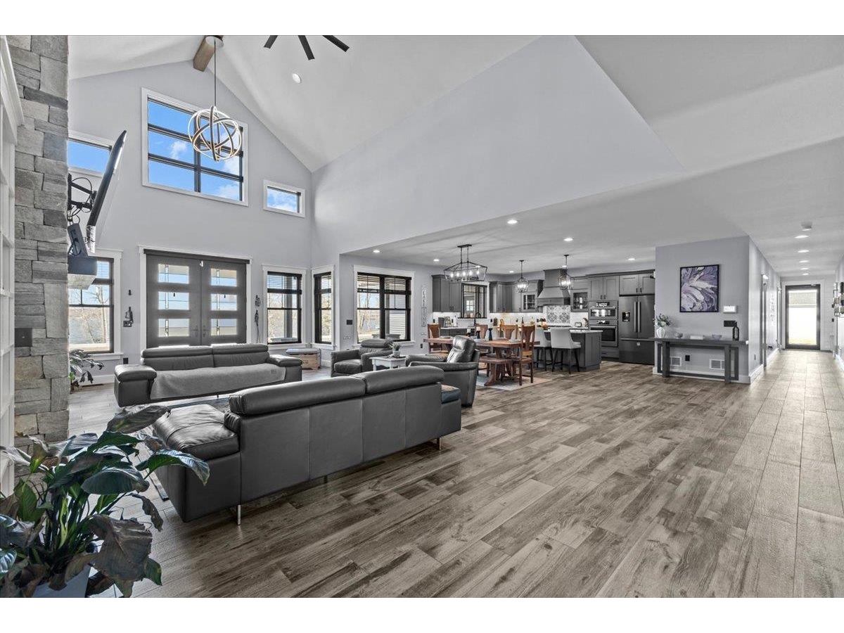 61 Lakewood Drive