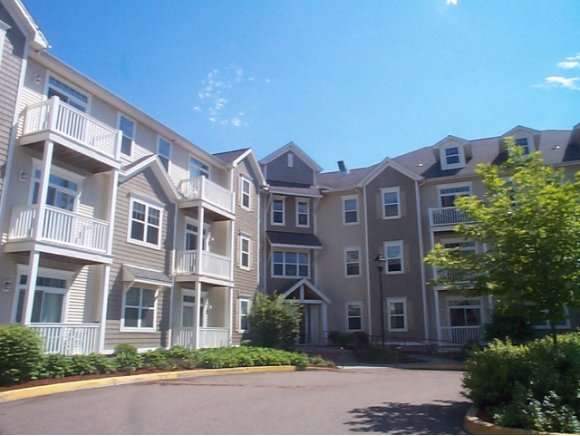 61 Pearl ST, Unit 4