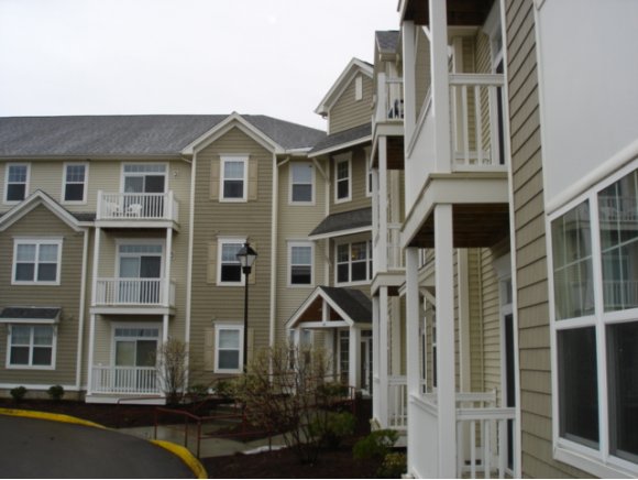 61 Pearl ST, Unit 14