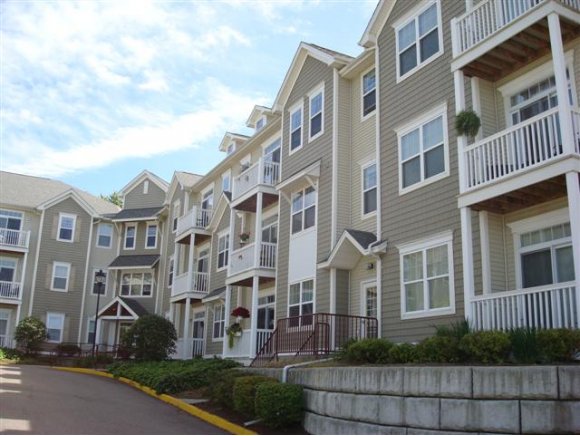 61 Pearl ST, Unit 19