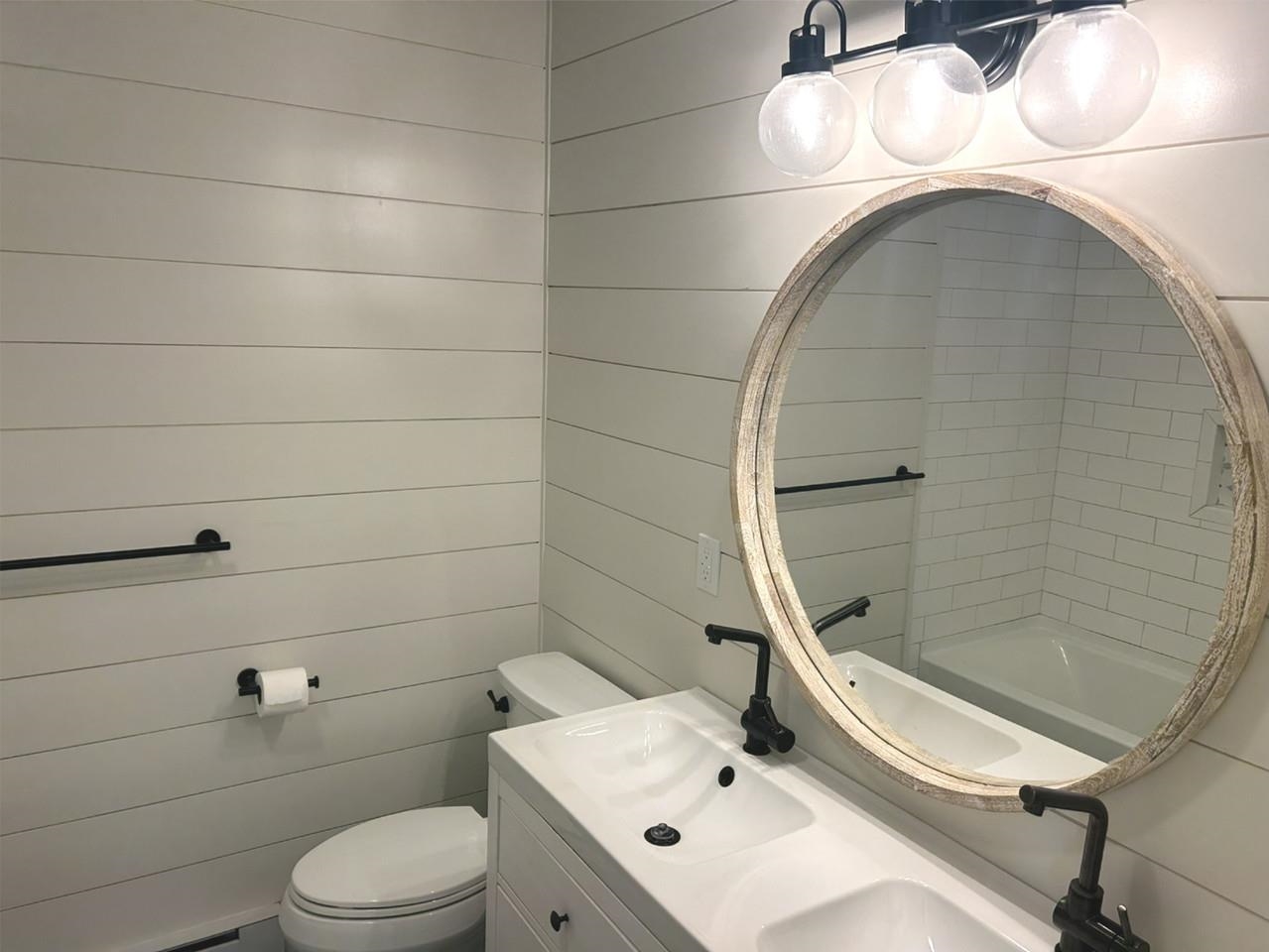 Upgraded Bath with Shiplap