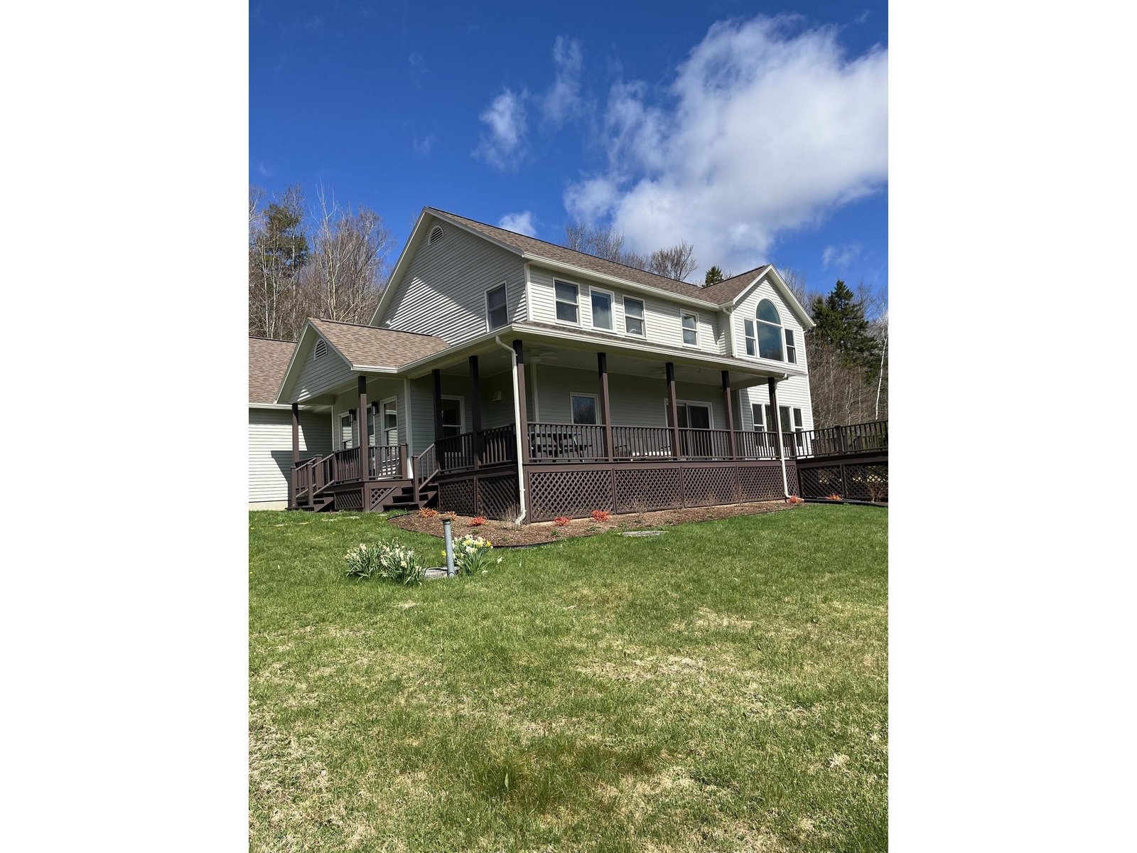 61 Sand Hill Road, Underhill