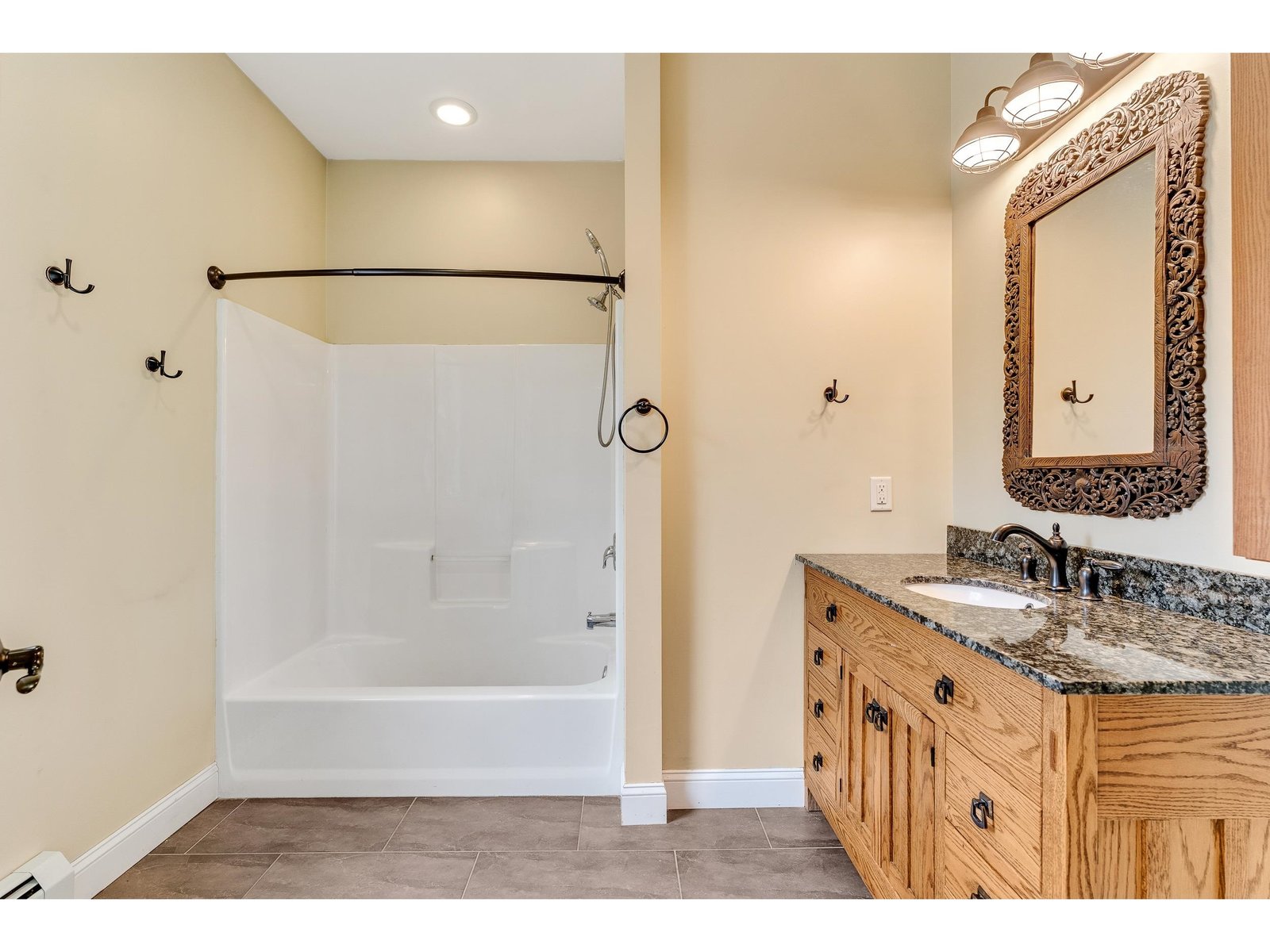 Main level full bathroom