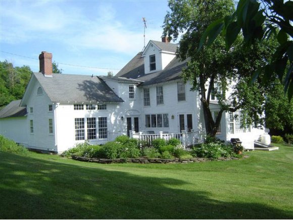 611 Center Road