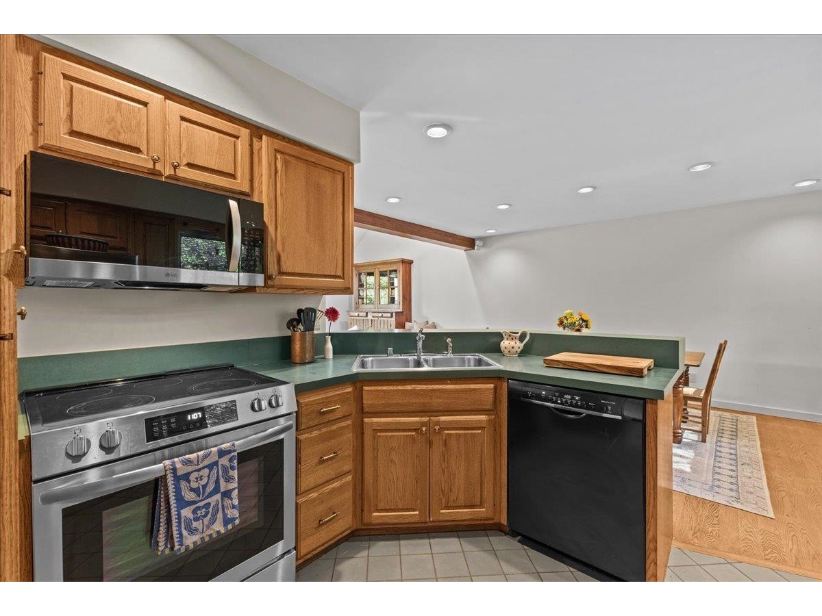 615 Field Road, Unit 73