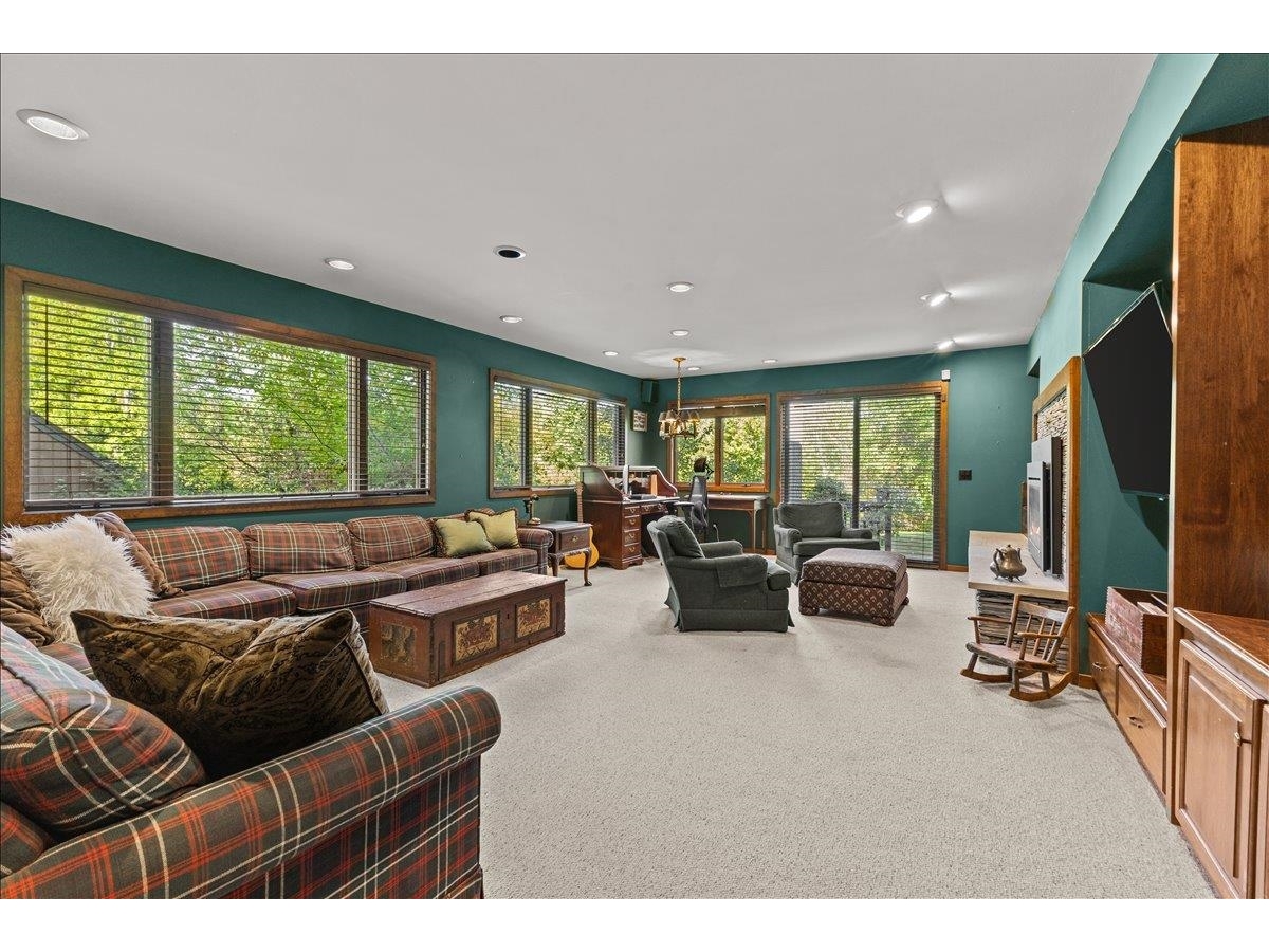615 Field Road, Unit 73