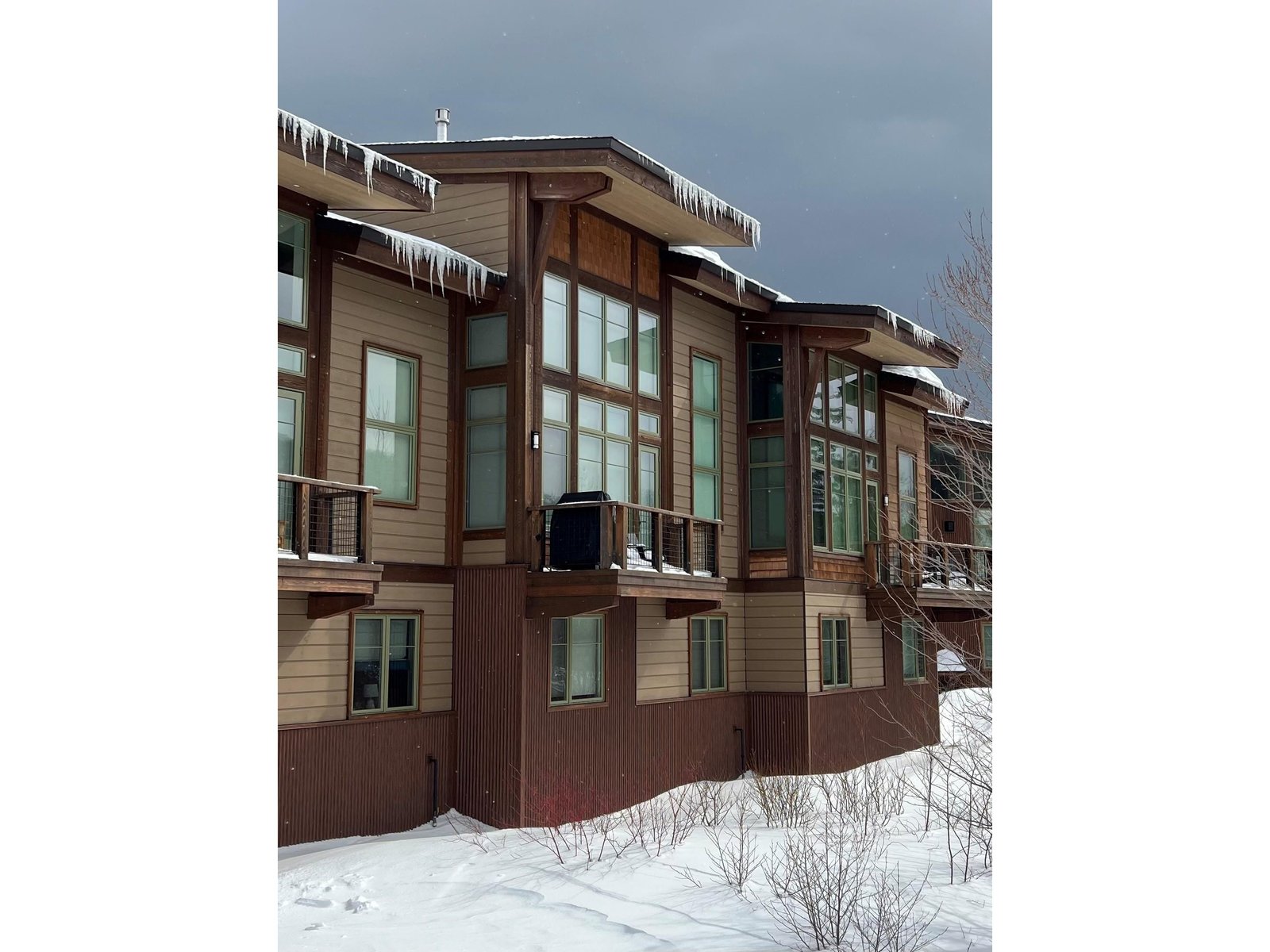 61B Sterling Lane, Unit 2