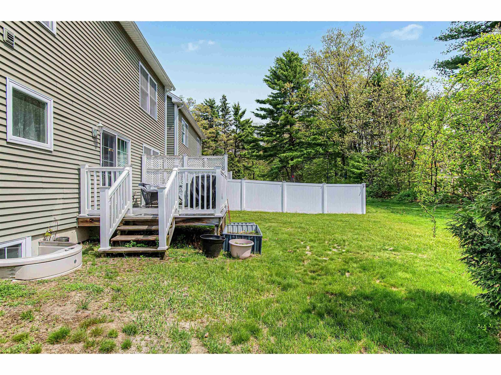 62 Bay Hollow Lane