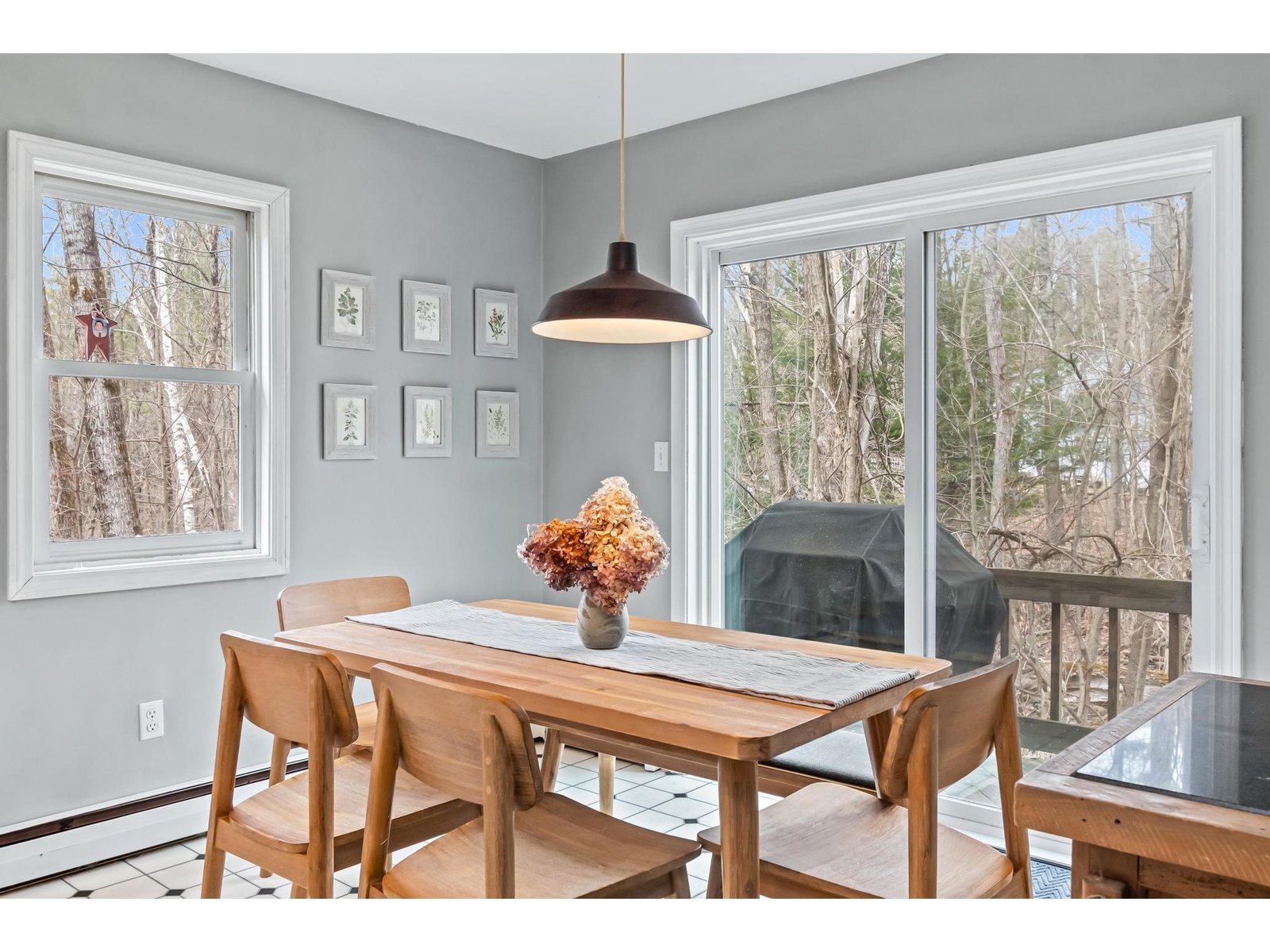 Dining/Kitchen