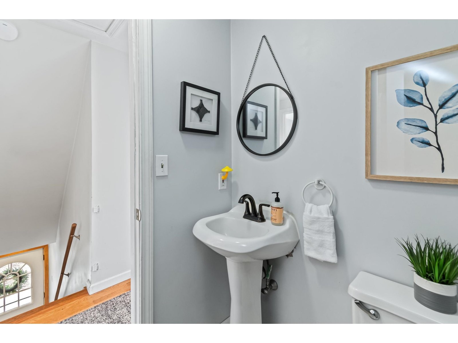 2nd Floor- 3/4 Bathroom
