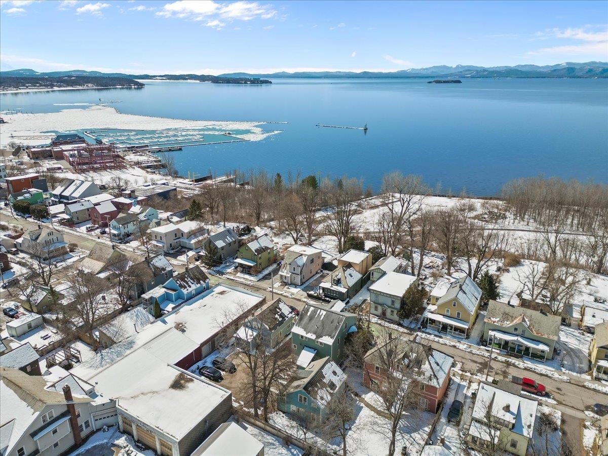62 Lakeview Terrace, Burlington