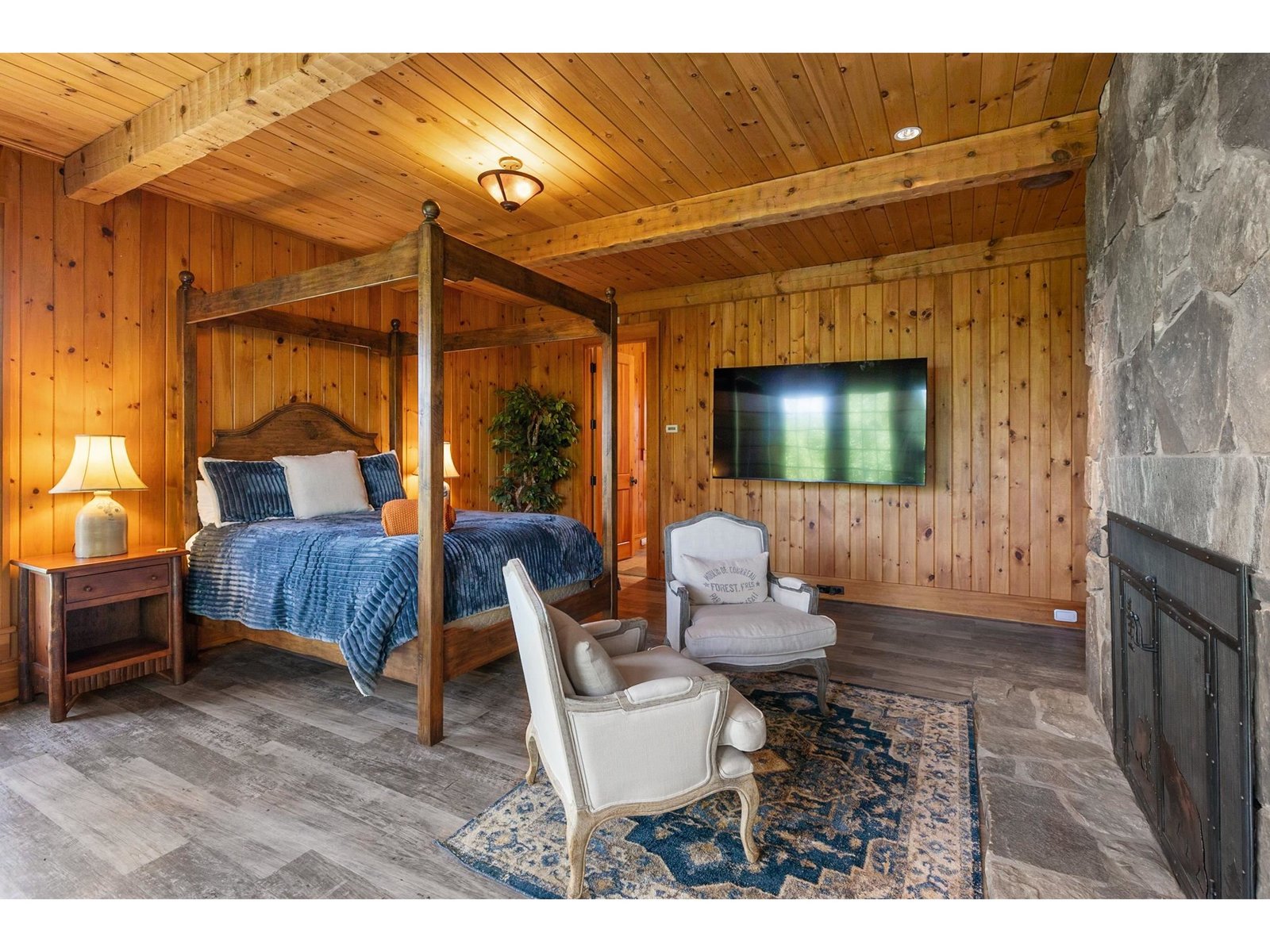 Bedroom with fireplace