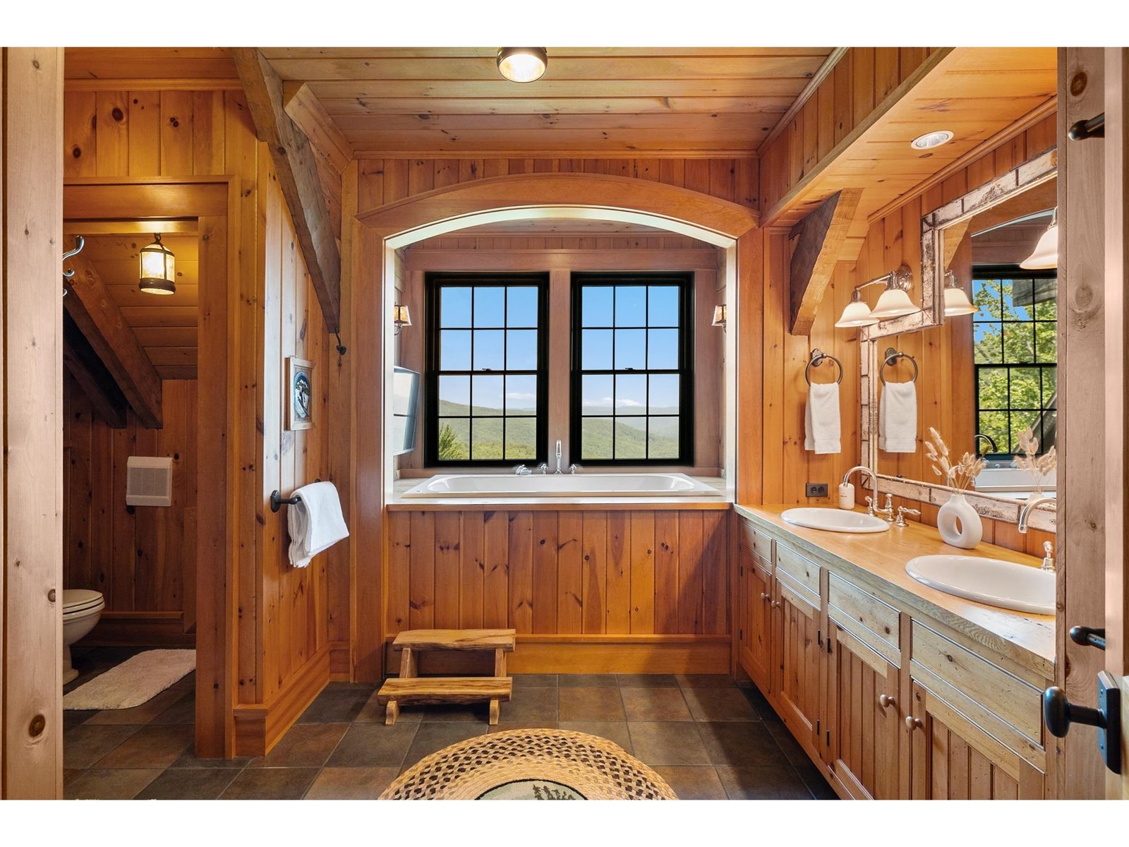 Full bathroom