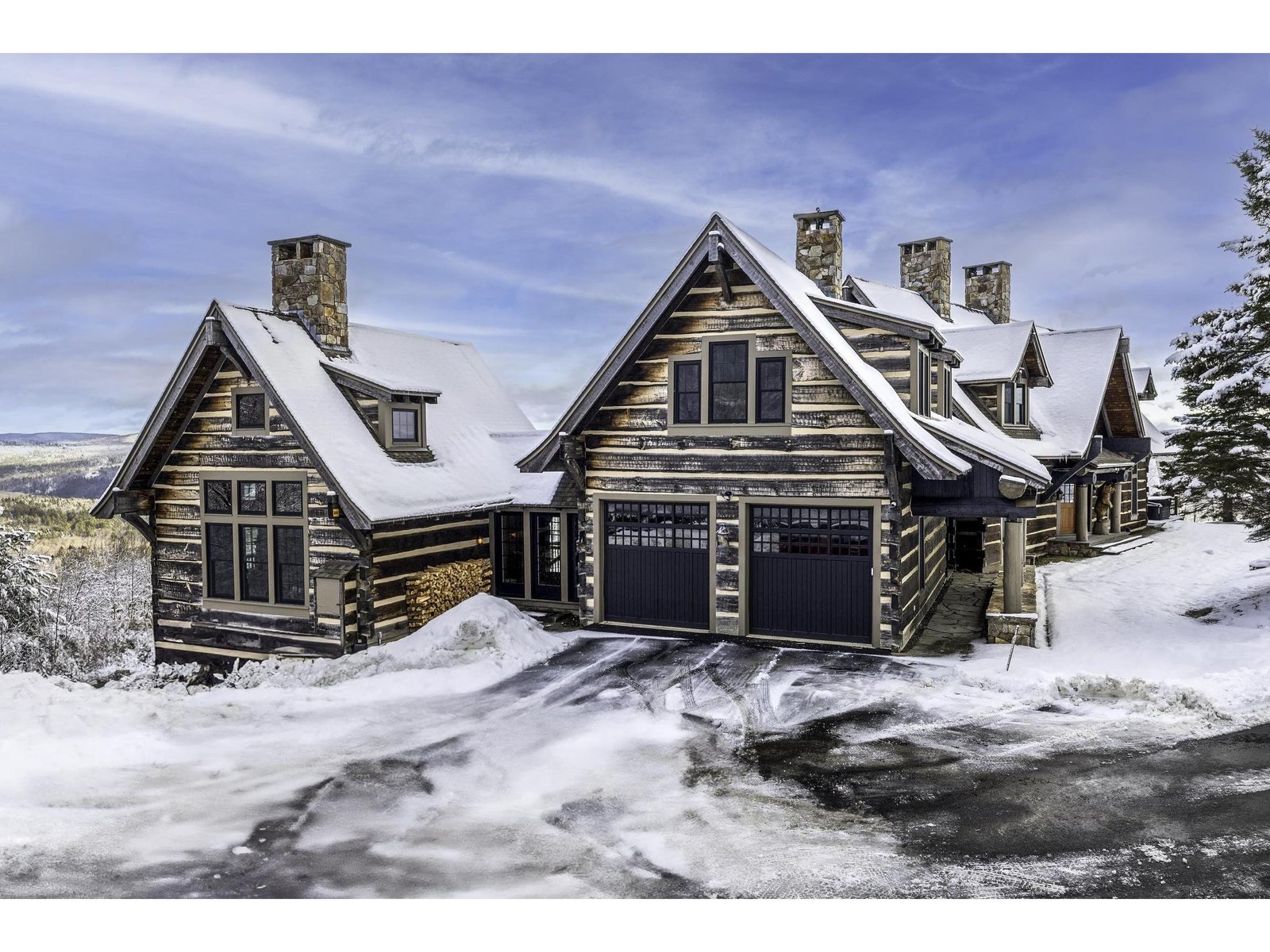 Attached 2 car garage