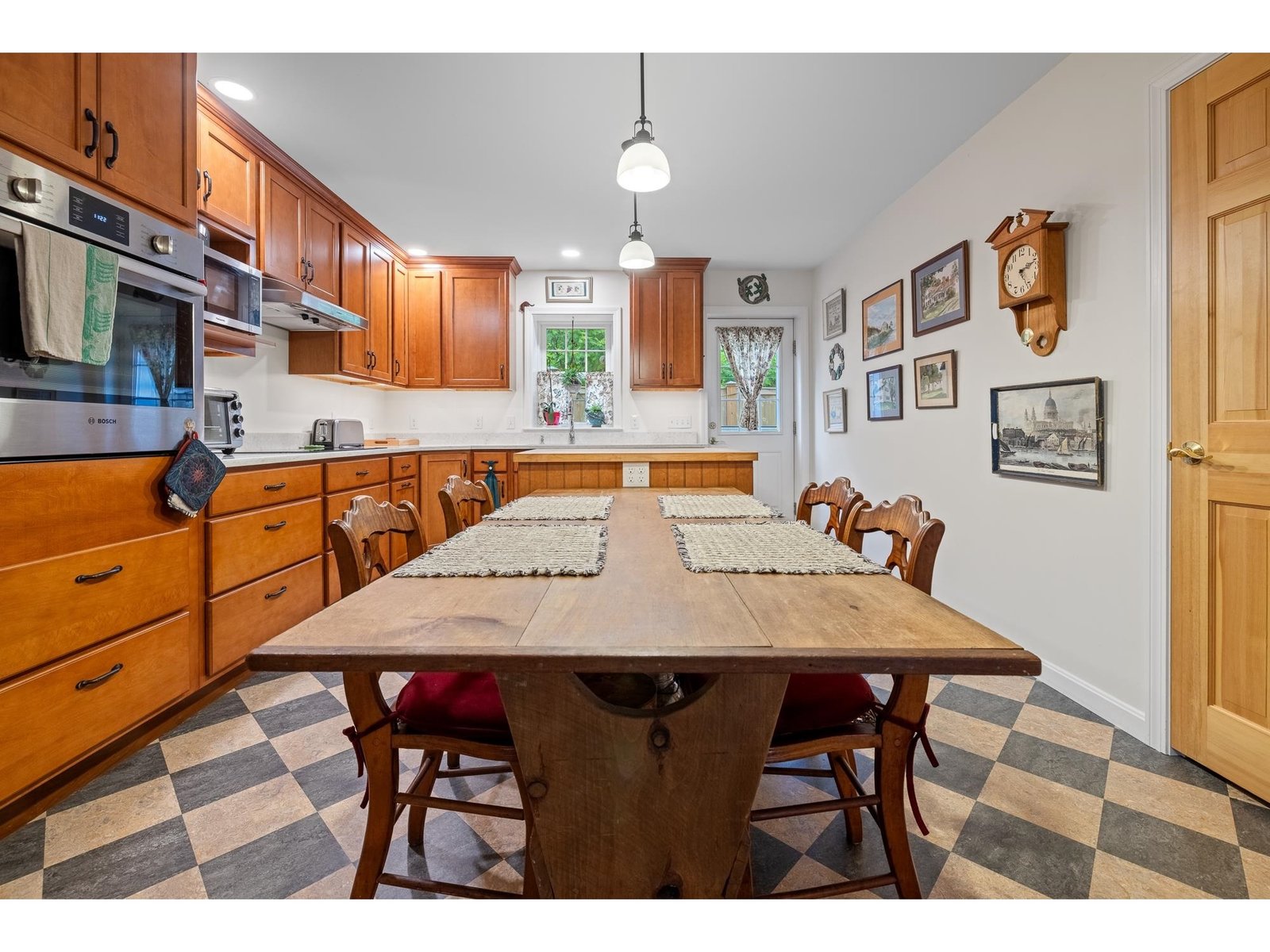 62 Pullman Lane
