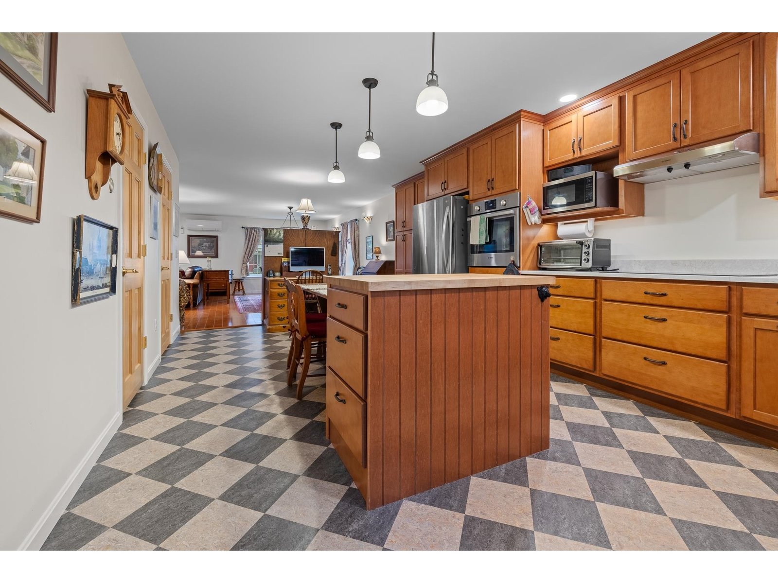 62 Pullman Lane
