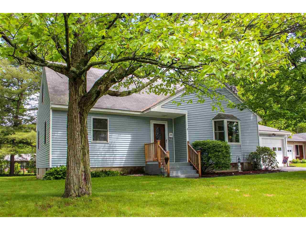 62 Suburban Square South Burlington, Vermont Sold in 2017