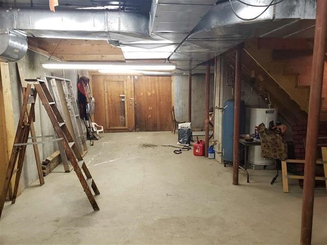 2nd floor 3/4 bath