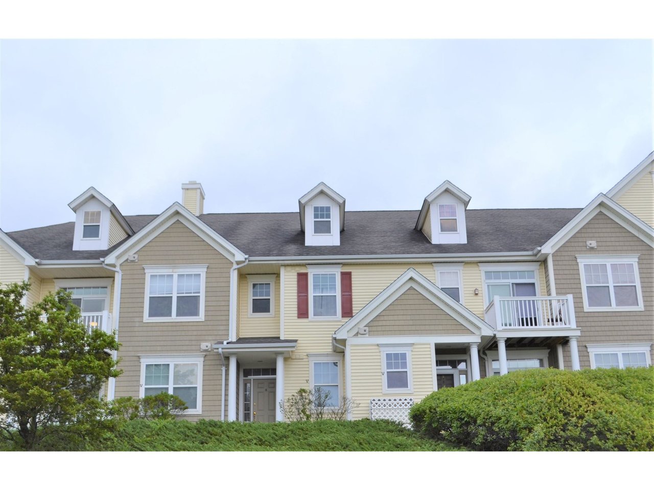 63 Pearl Street, Unit 8