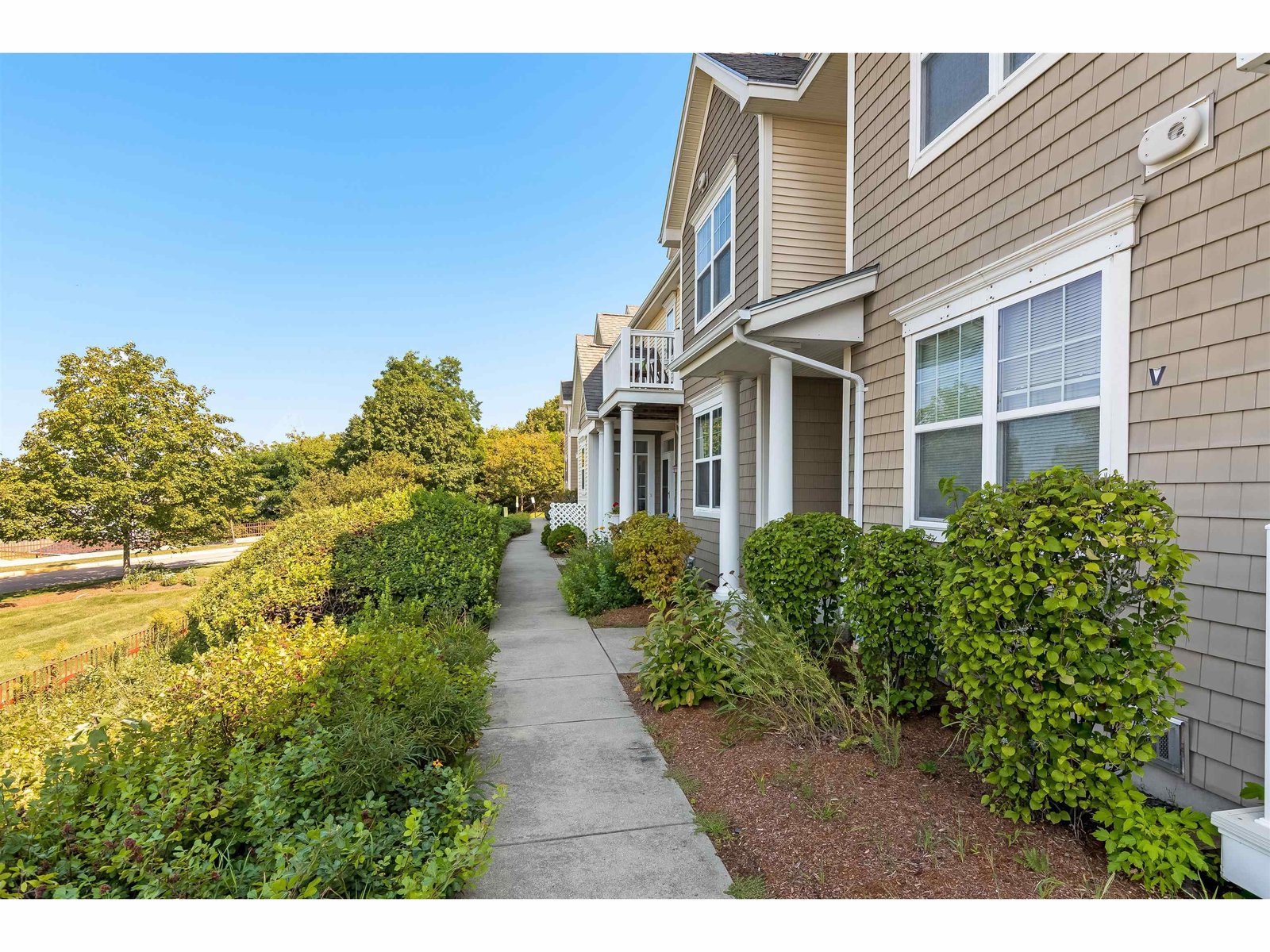 63 Pearl Street, Unit 9