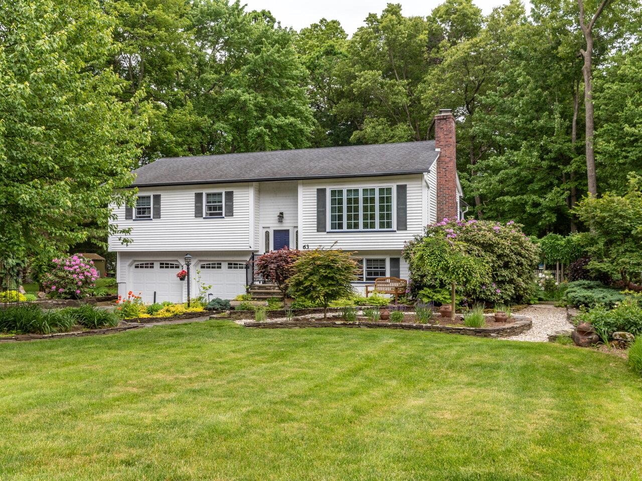 63 Robin Road