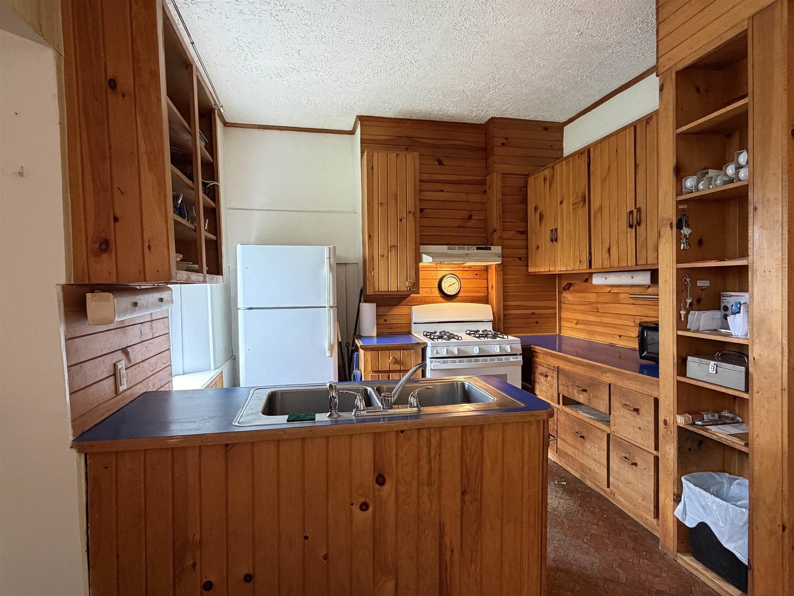 632 Morristown Corners Road