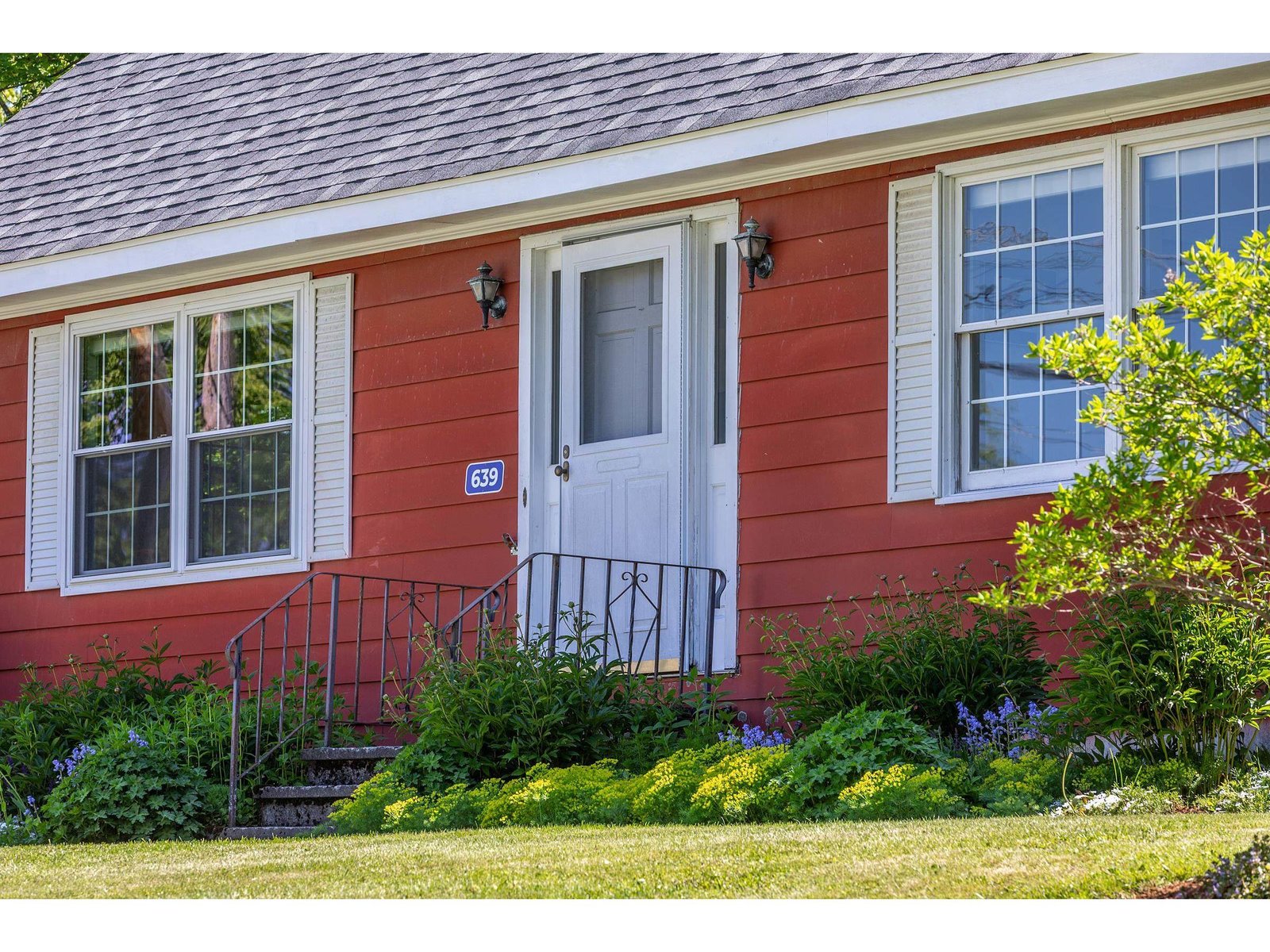 639 Main Street