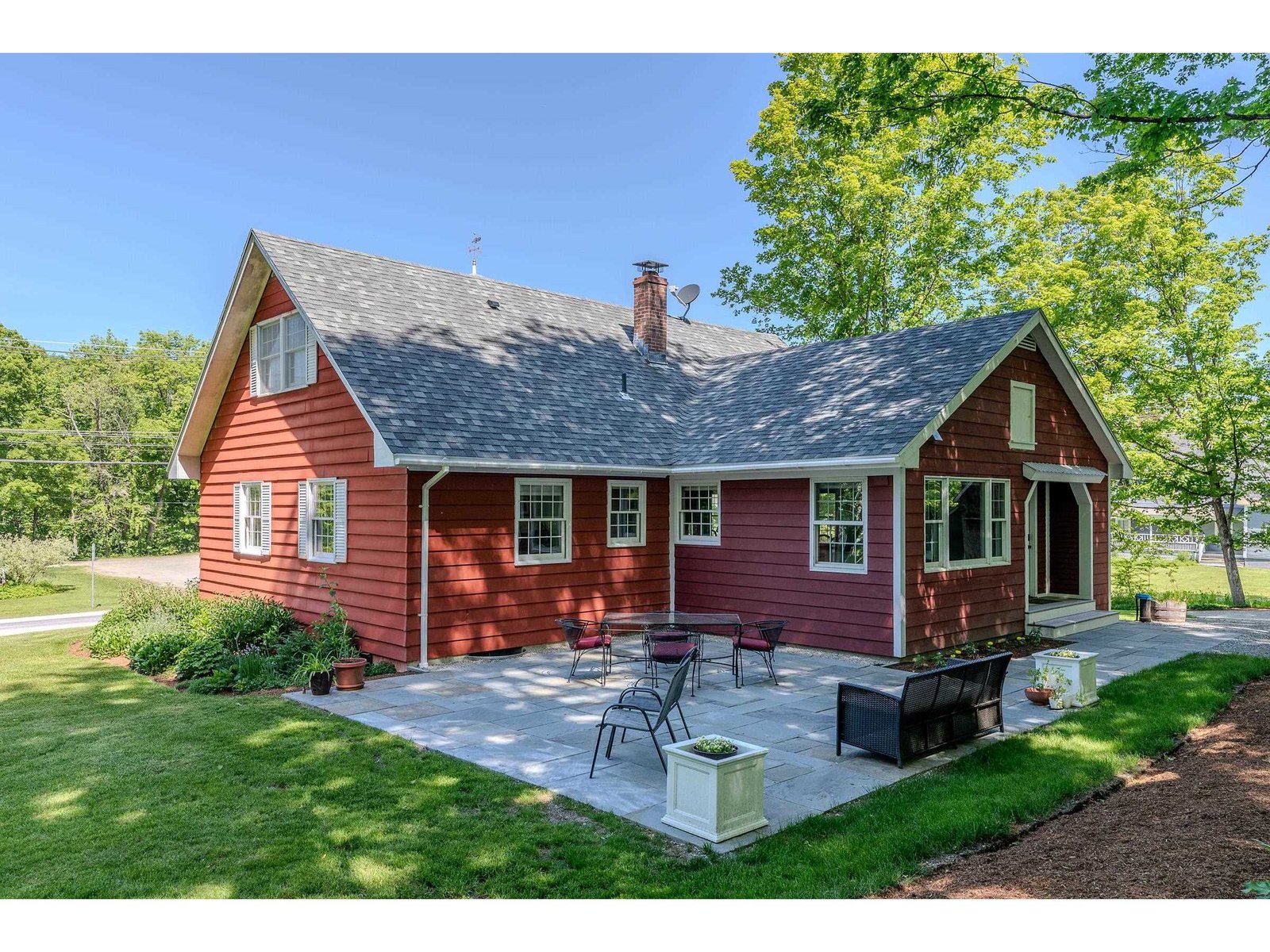 639 Main Street