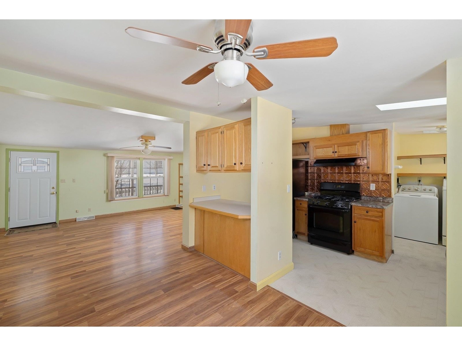 Dining Room/ Kitchen