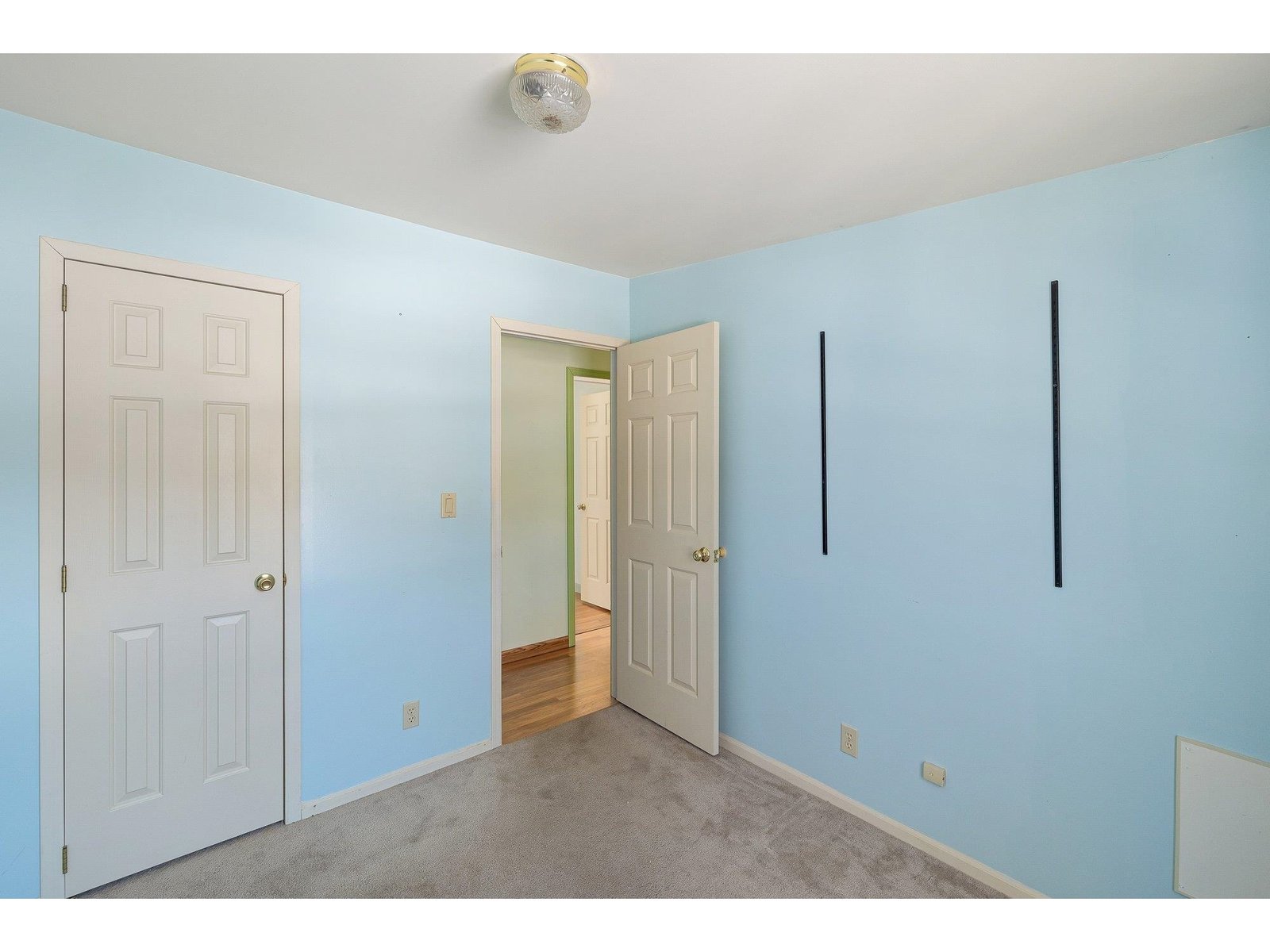 Bedroom #1