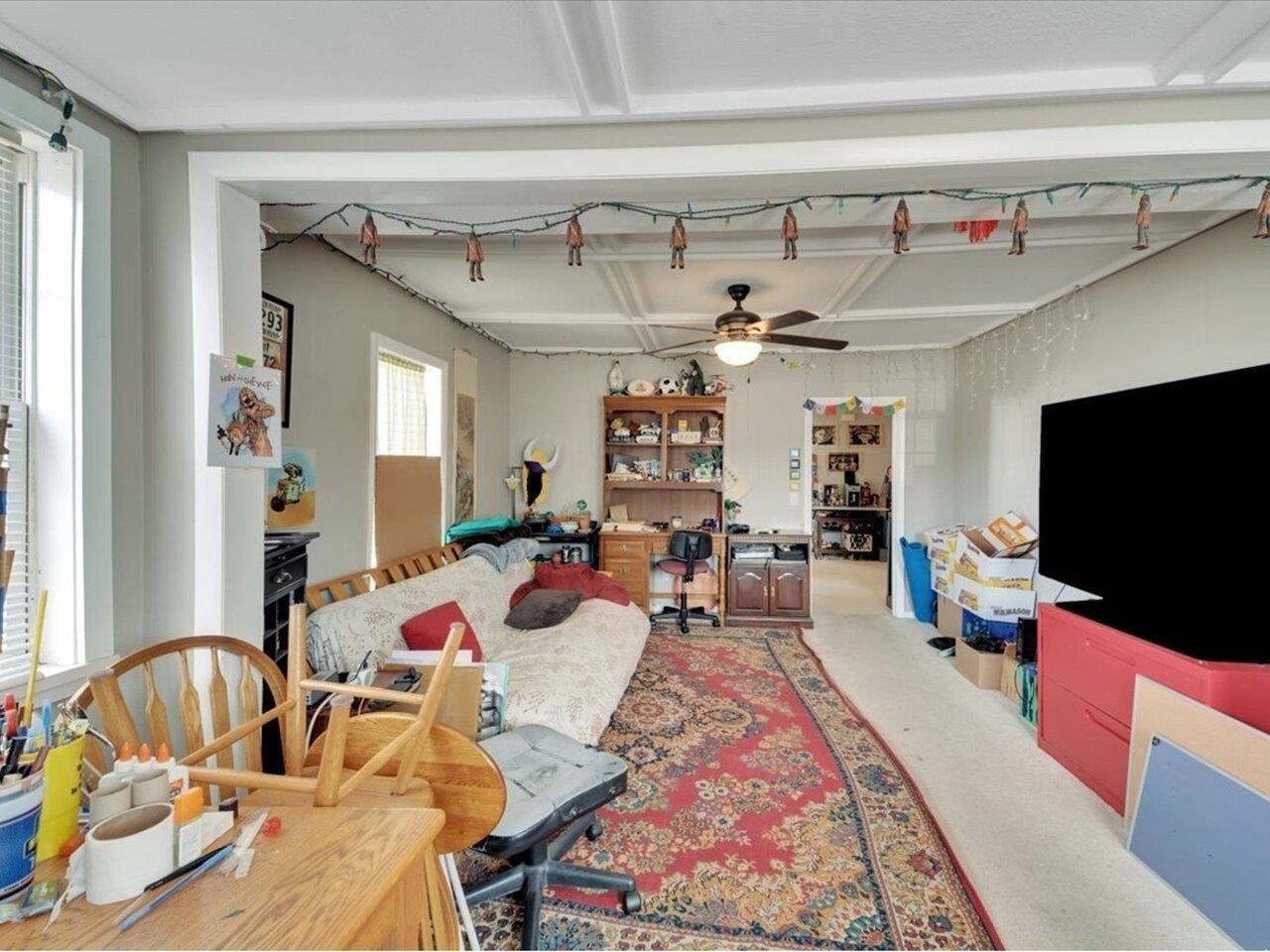 Dining looking to living room