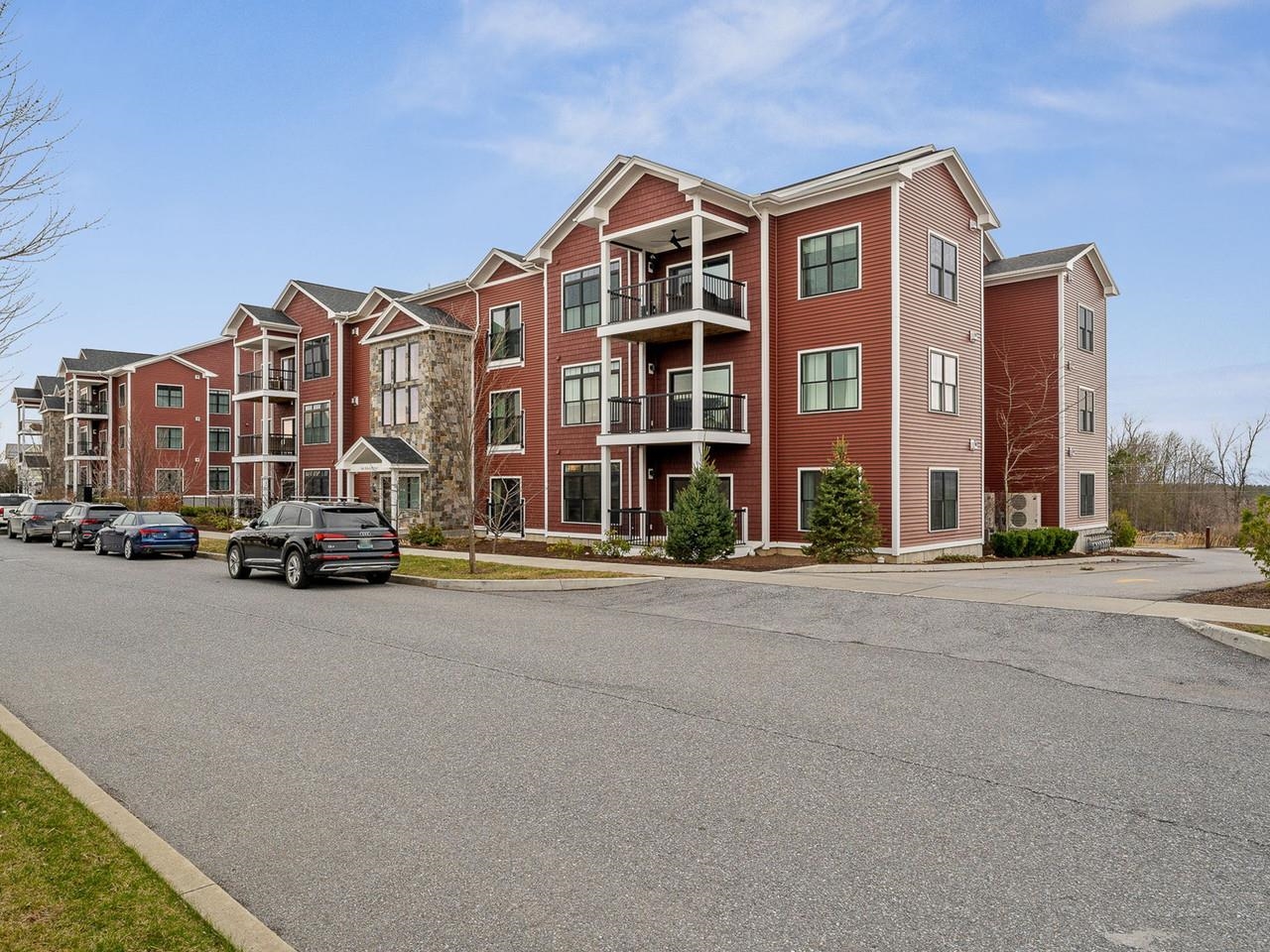 64 Aiken Street, Unit 102