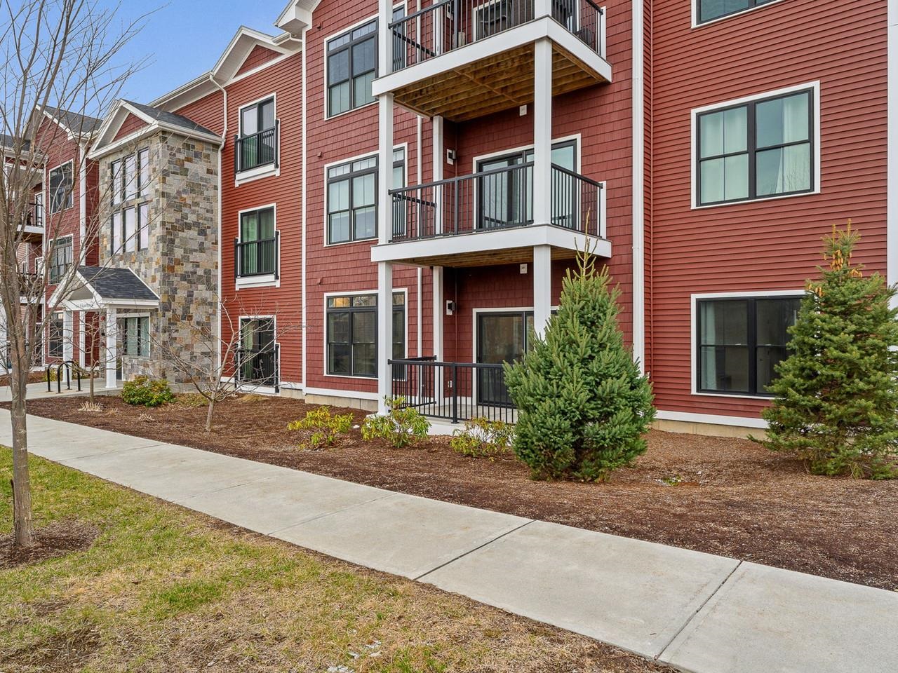 64 Aiken Street, Unit 102