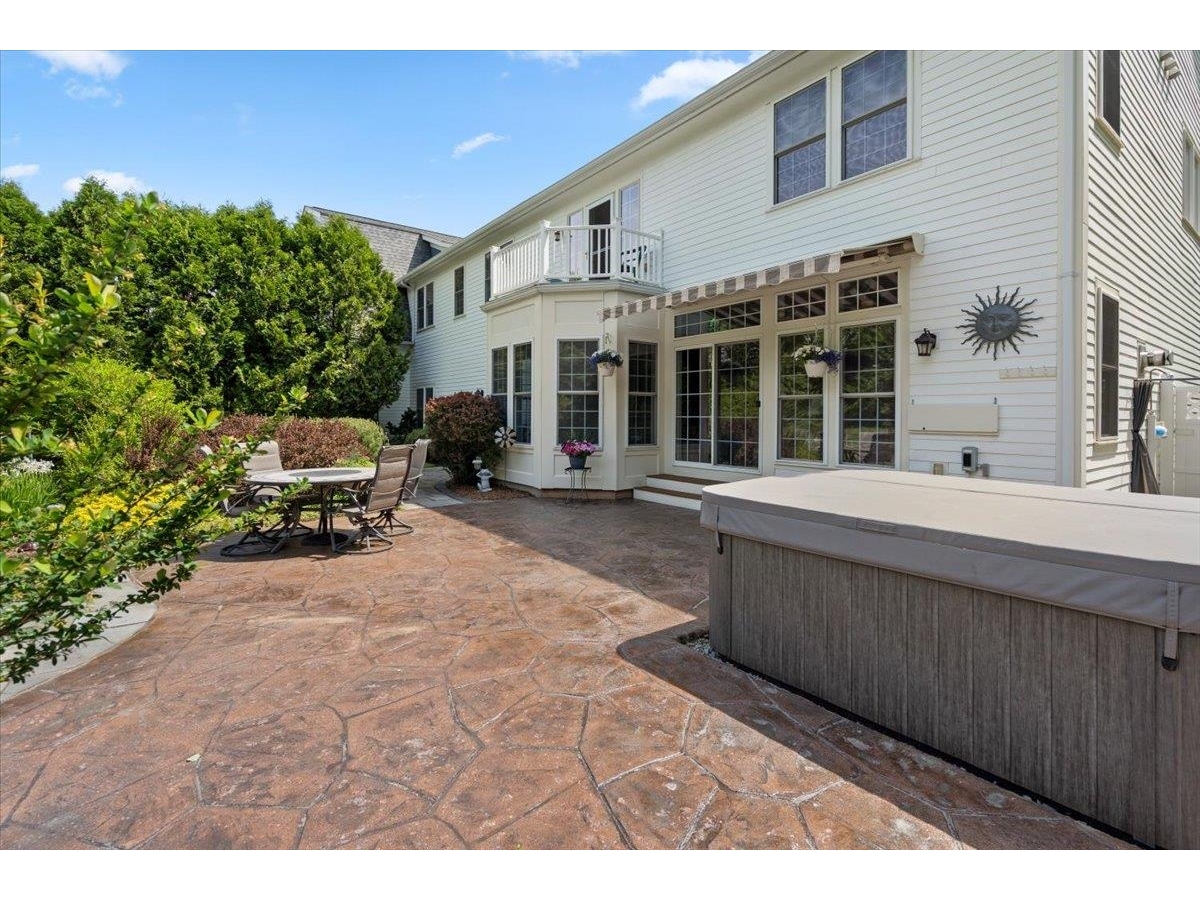 64 Homestead Lane